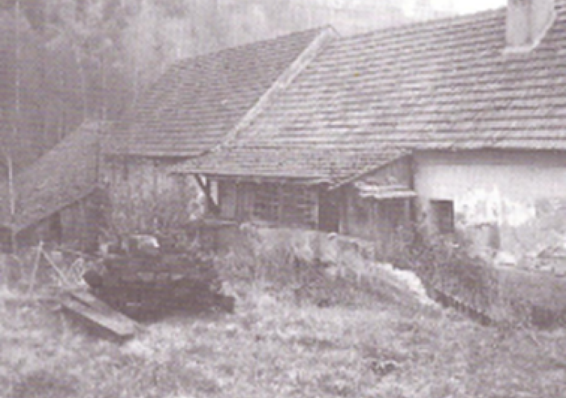 Karasův mlýn ve Žďárci z období kolem roku 1988